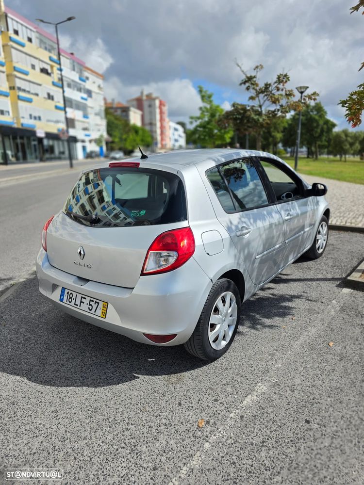 Renault Clio 1.5 dCi Confort - 1