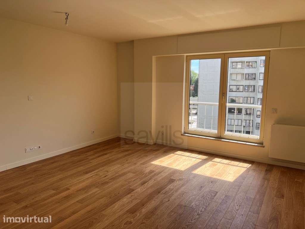 Apartamento T3 totalmente renovado na zona do Campo Alegre - Grande imagem: 2/21