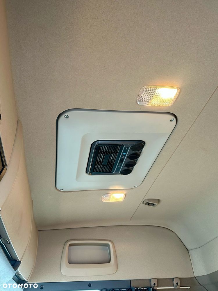 Scania G360 / IZOTERMA / 6.8 M DŁUGOŚCI / AUTOMAT / CAŁA NA PODUSZKACH / KLIMA POSTOJOWA / ELEKTRYCZNA ROLETA TYŁ / SYPIALKA - 18