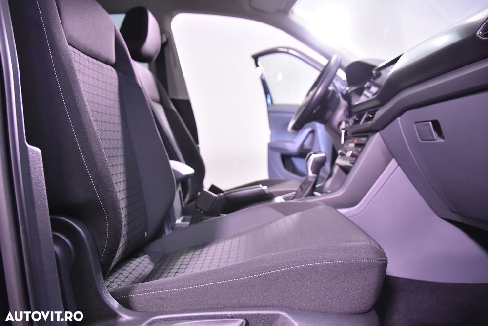 Volkswagen T-Cross - 11