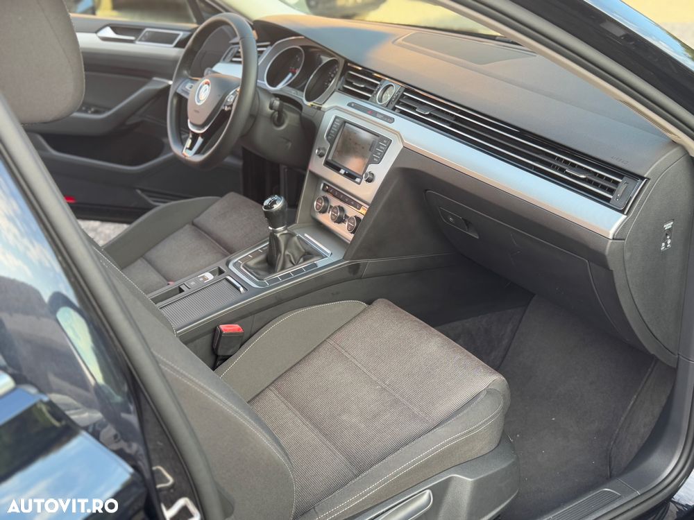 Volkswagen Passat Variant 2.0 TDI (BlueMotion Technology) Comfortline - 30