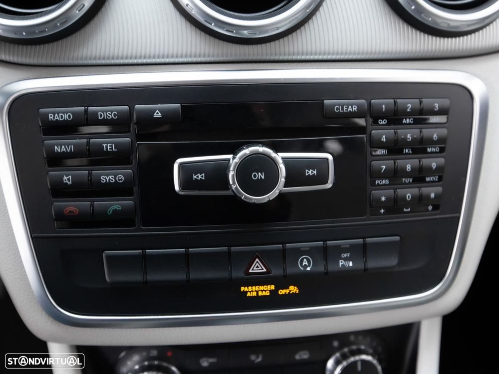 Mercedes-Benz GLA 180 — fotografia 15