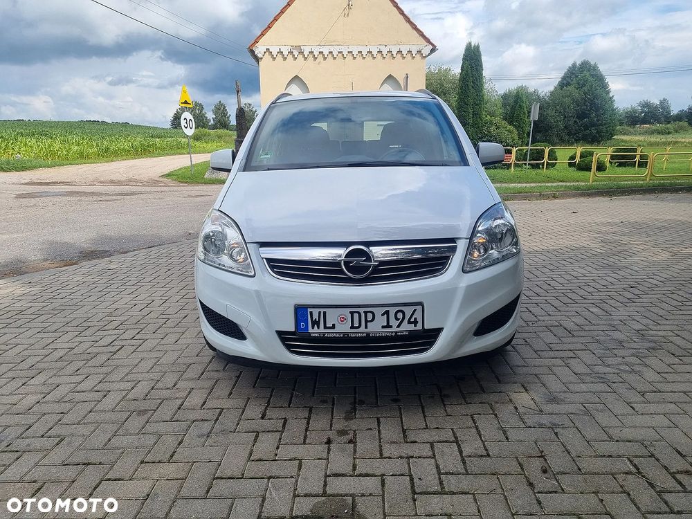 Opel Zafira 1.6 Essentia - 8