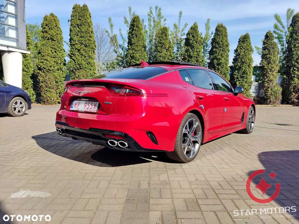 Kia Stinger - 10