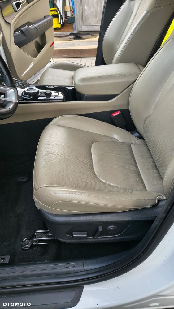 Kia Sportage 1.6 T-GDI HEV Business Line 4WD - 25