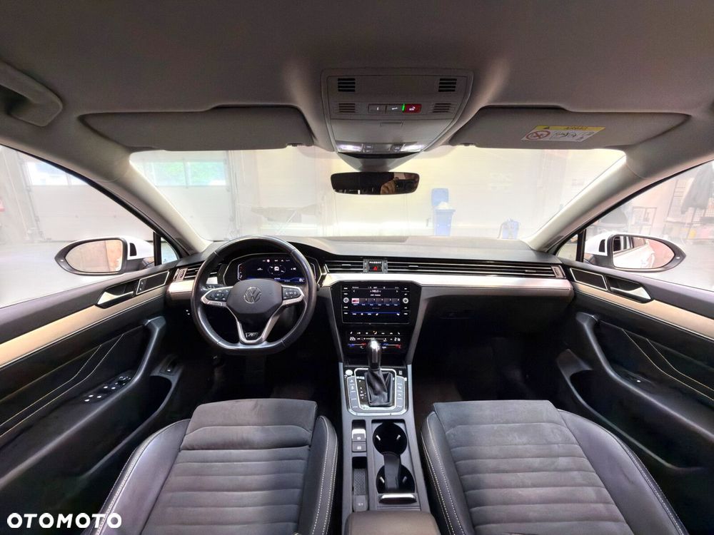 Volkswagen Passat - 31