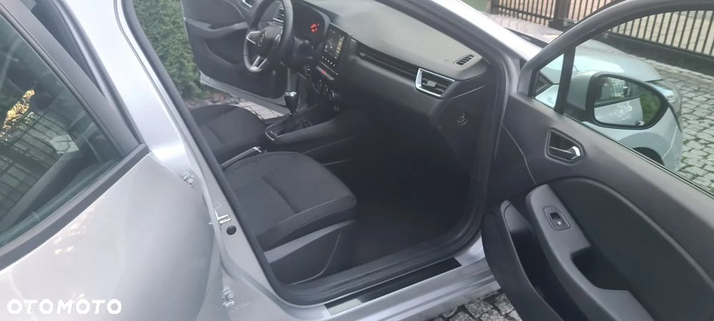 Renault Clio - 8