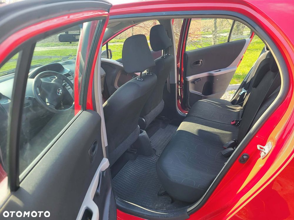 Toyota Yaris 1.4 D-4D Sol - 8