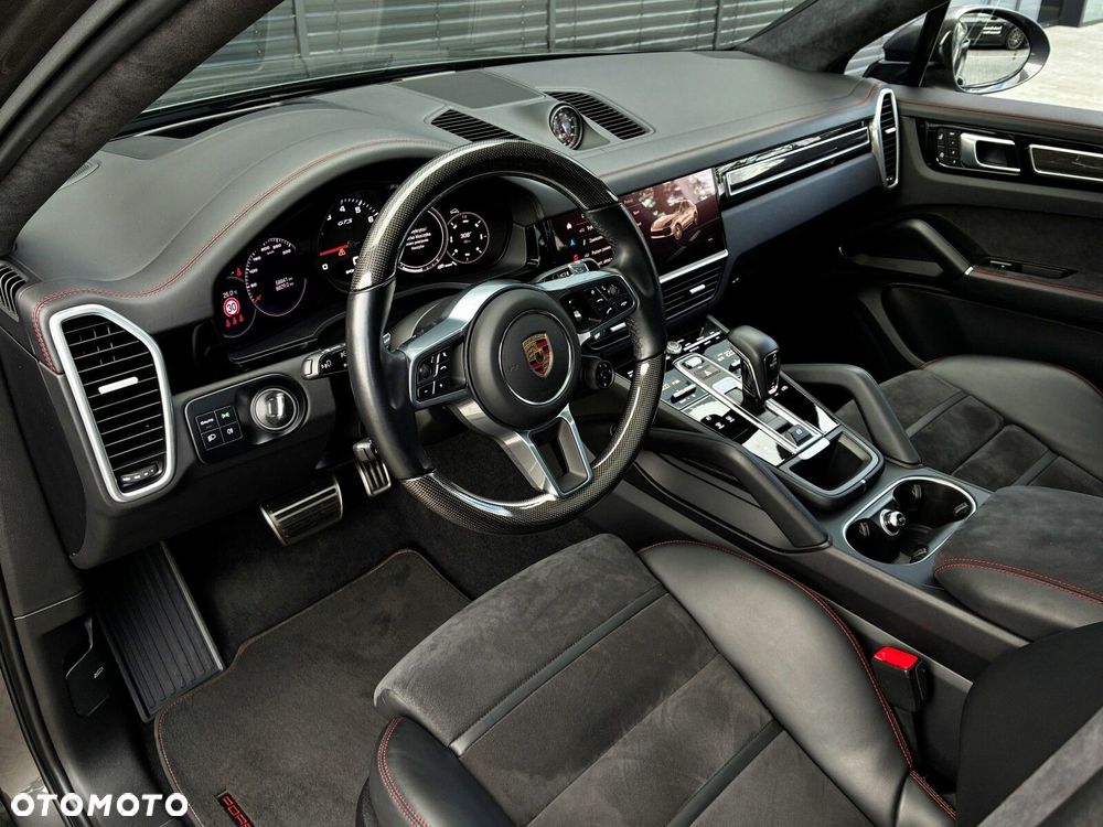 Porsche Cayenne - 24