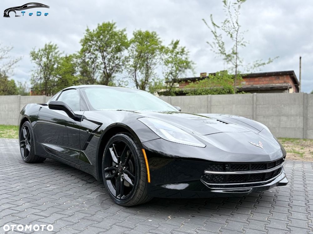 Chevrolet Corvette - 4