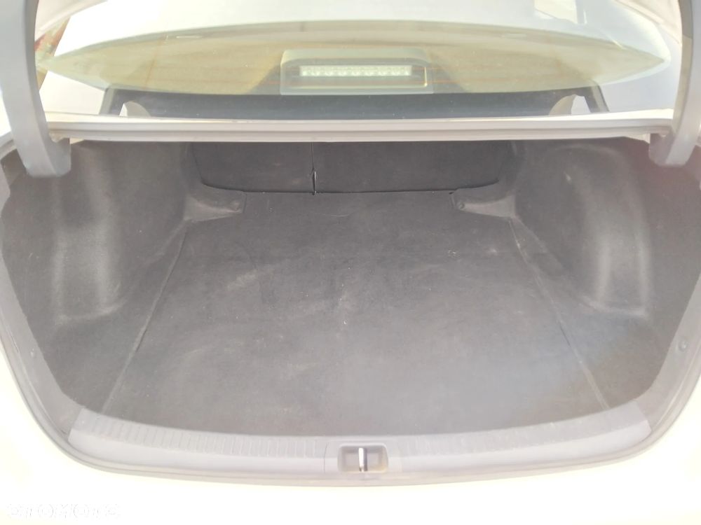 Toyota Corolla 1.6 Active - 22