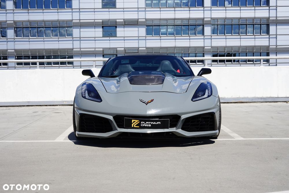 Chevrolet Corvette - 3