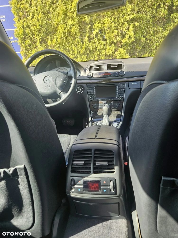 Mercedes-Benz Klasa E 500 4-Matic Avantgarde - 19