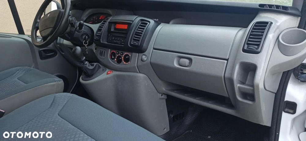 Renault TRAFIC - 10