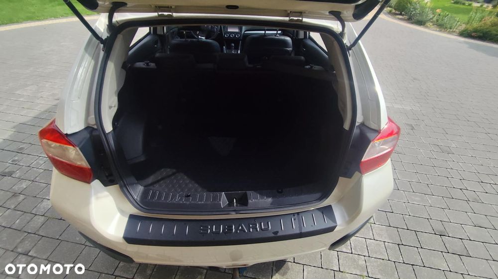 Subaru XV 2.0i Exclusive CVT - 6