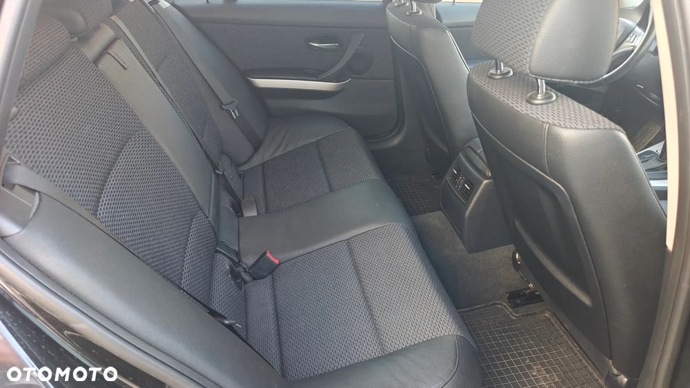 BMW Seria 3 318i Edition Sport - 21