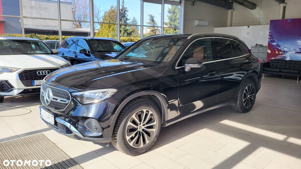 Mercedes-Benz GLC ver-200-4--matic - 4