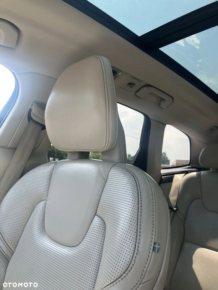 Volvo XC 60 D5 SCR AWD Inscription - 18