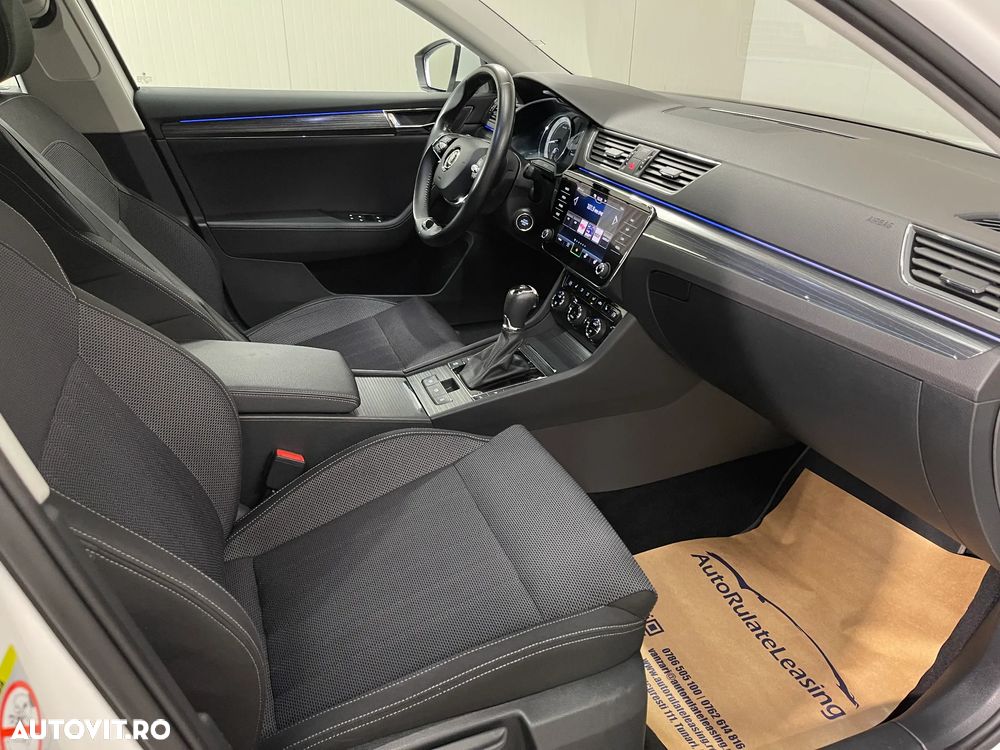 Skoda Superb 2.0 TSI DSG Style - 11