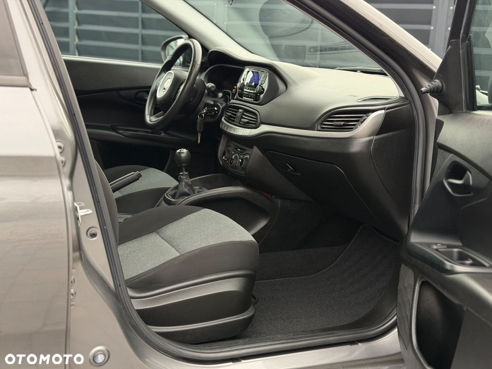 Fiat Tipo 1.4 16V - 17