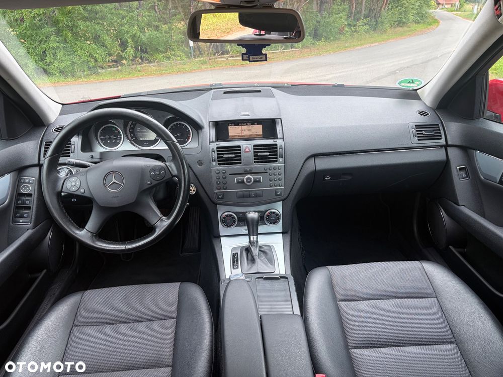 Mercedes-Benz Klasa C 180 CGI Automatik BlueEFFICIENCY Avantgarde - 8