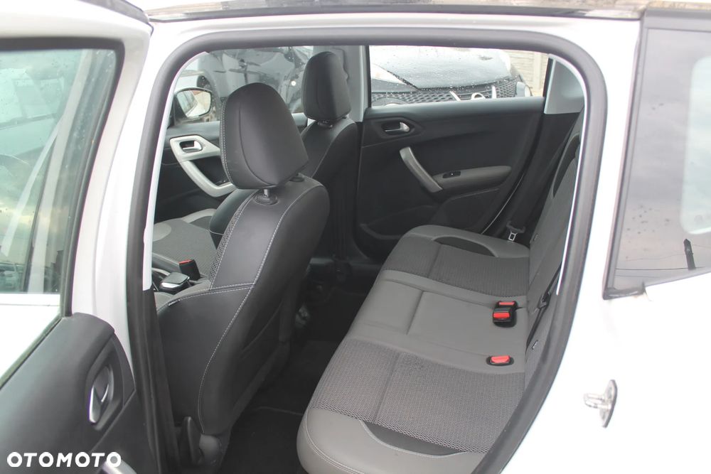 Peugeot 2008 PureTech 110 GPF Stop&Start EAT6 Style - 10