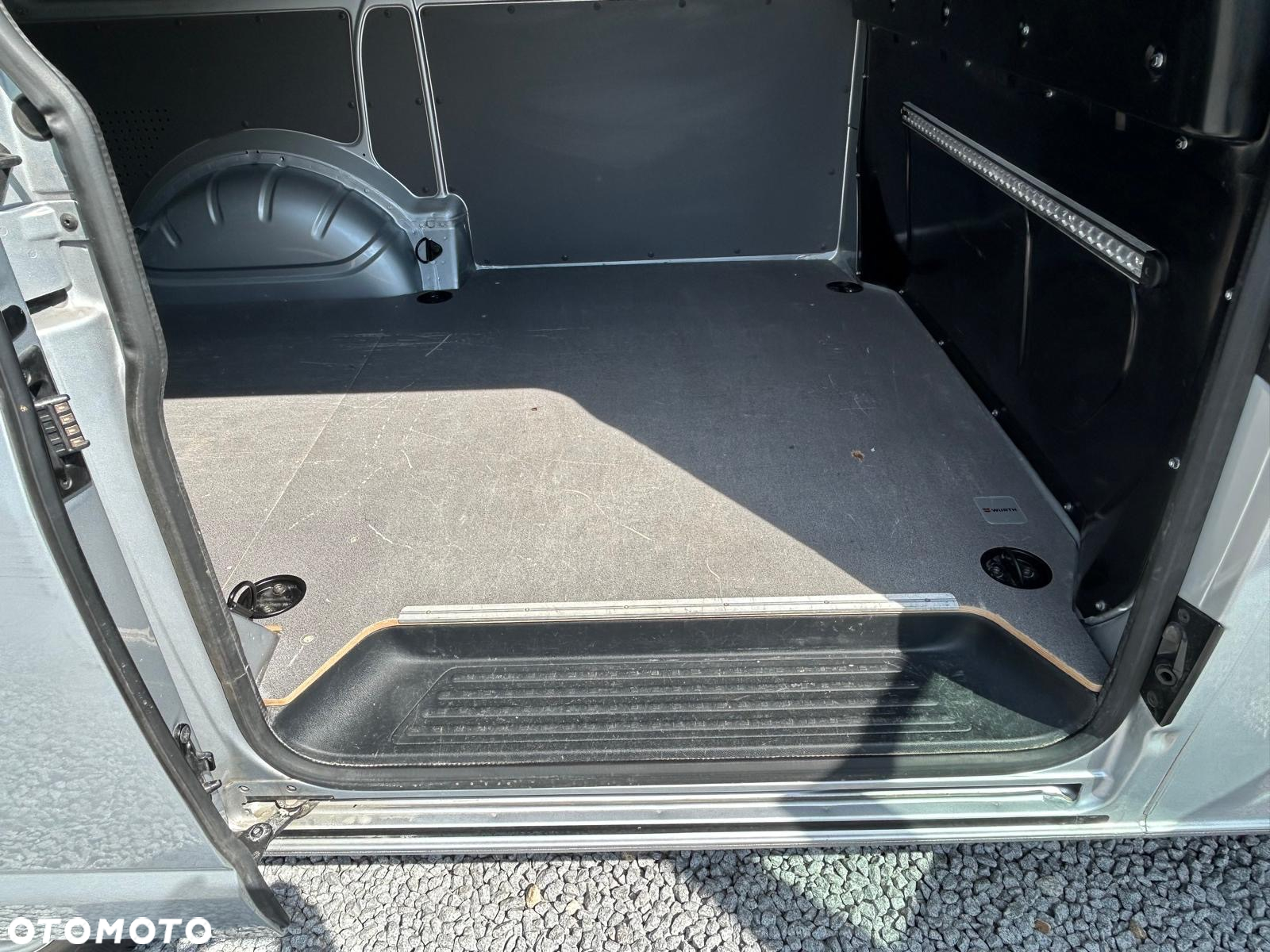 Volkswagen TRANSPORTER - 16