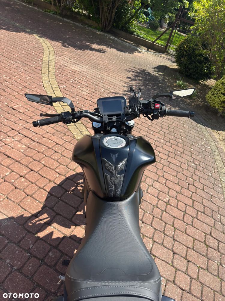Yamaha MT - 8