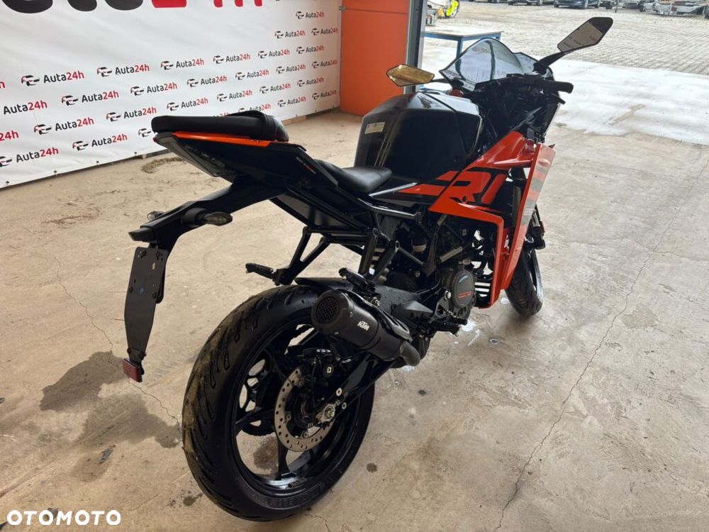KTM RC 125 - 6
