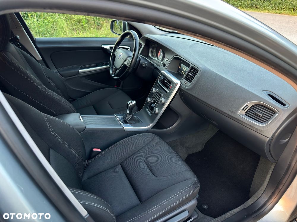 Volvo V60 D4 Drive-E Kinetic - 13