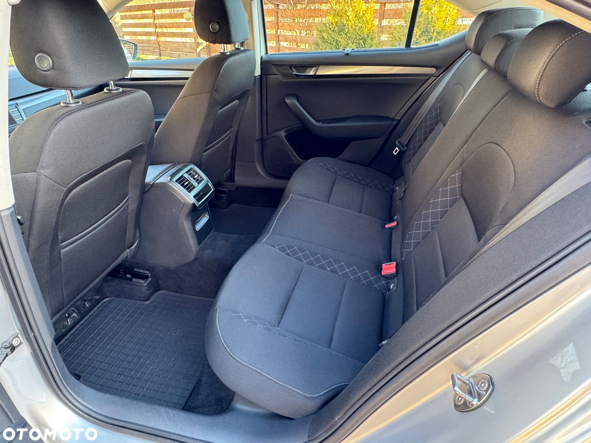 Skoda Superb 1.6 TDI Active - 10