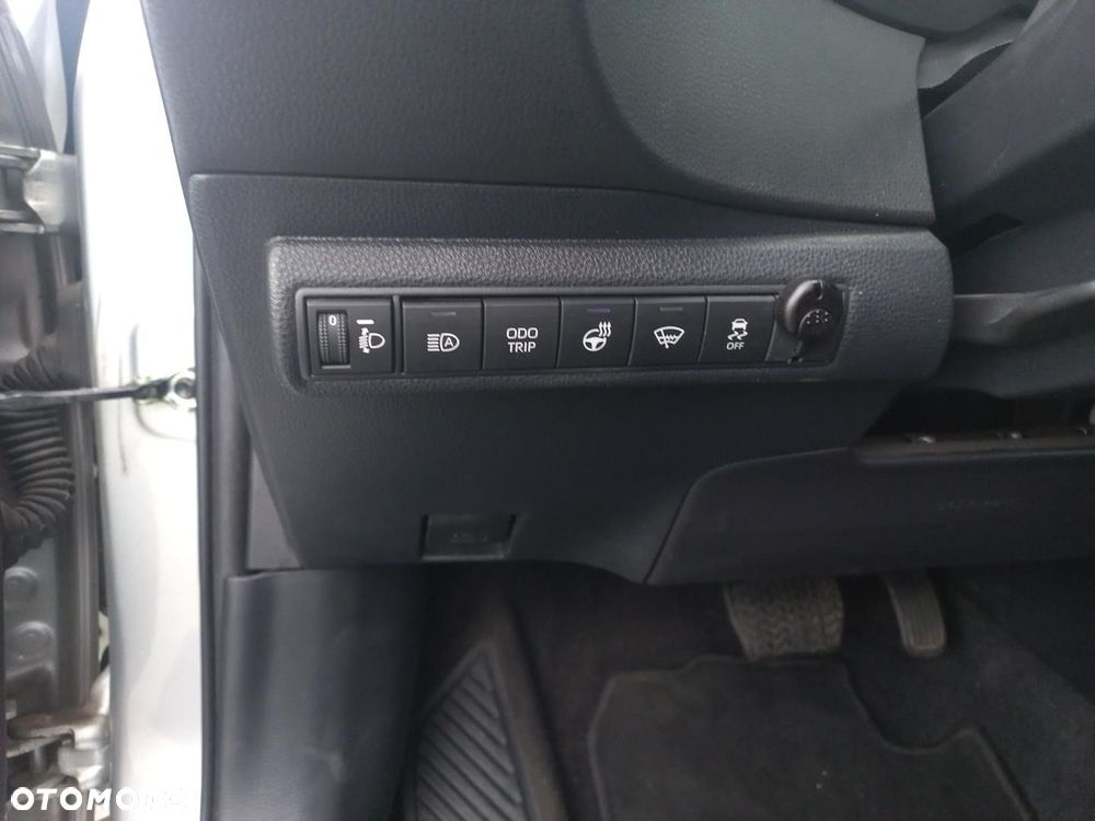 Toyota Corolla 1.8 Hybrid Comfort - 19