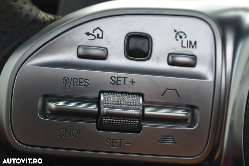 Mercedes-Benz CLA 35 AMG 4MATIC Coupe - 17