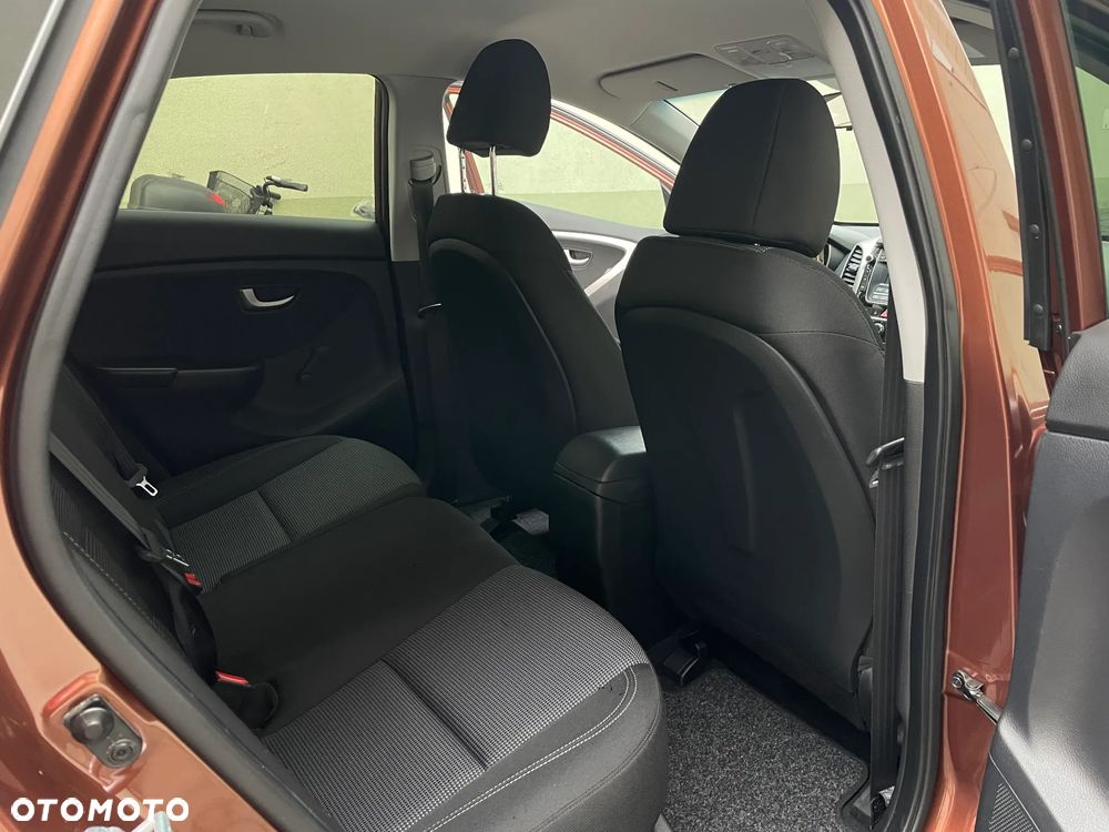 Hyundai i30 1.4 Comfort - 14