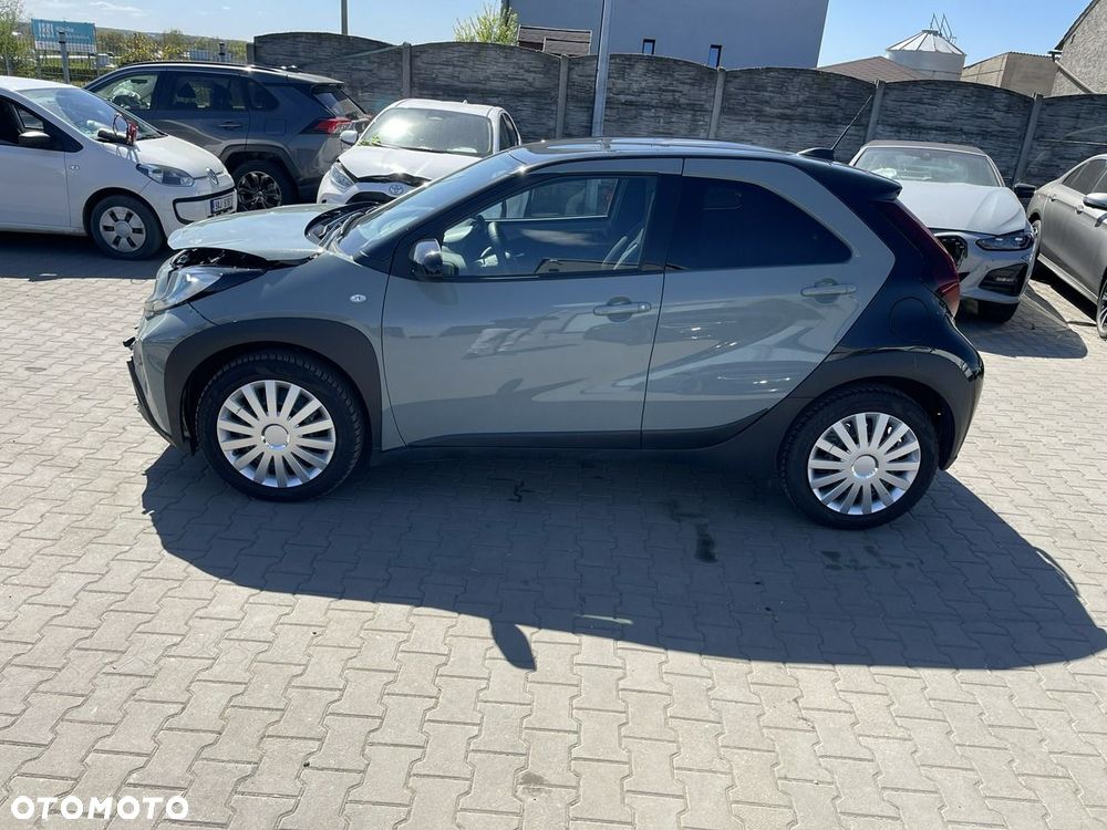 Toyota Aygo X 1.0 VVT-i Selection X-cite X-shift - 4
