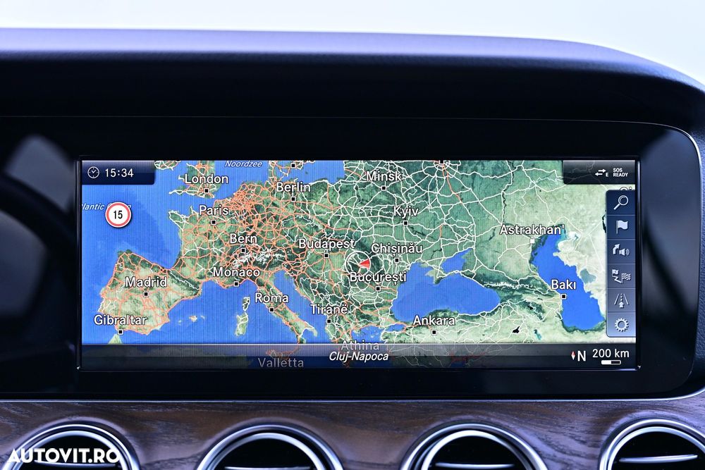 Mercedes-Benz E 220 d T-Modell 4MATIC Aut - 31