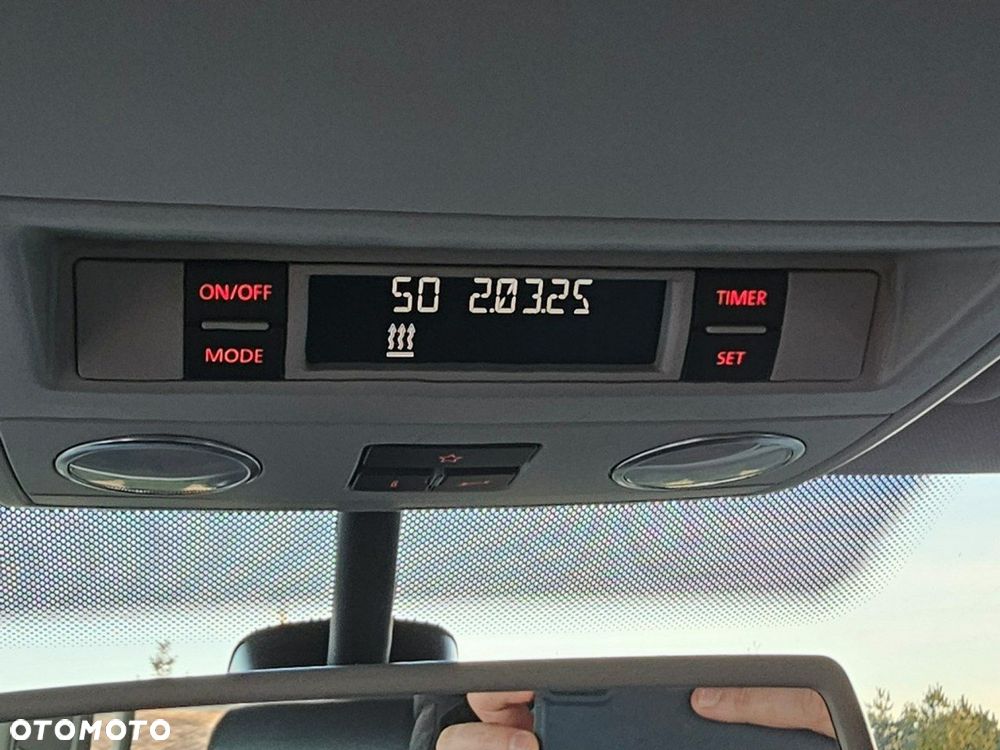 Volkswagen Multivan - 17