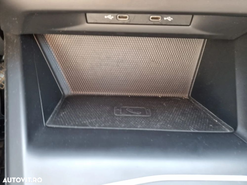 Volkswagen Golf 1.5 eTSI ACT DSG MHEV Style - 19