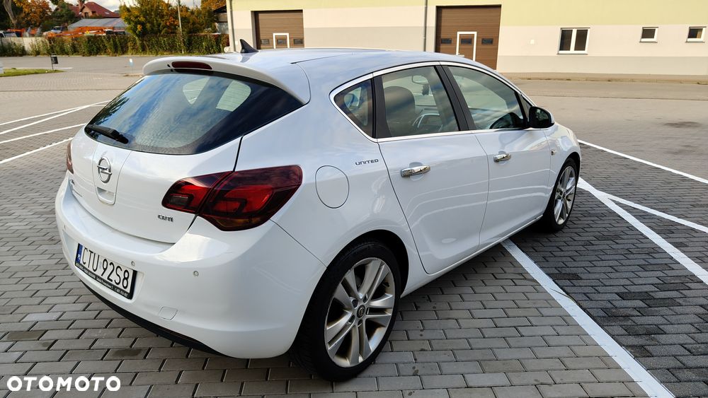 Opel Astra III 1.7 CDTI Cosmo - 9
