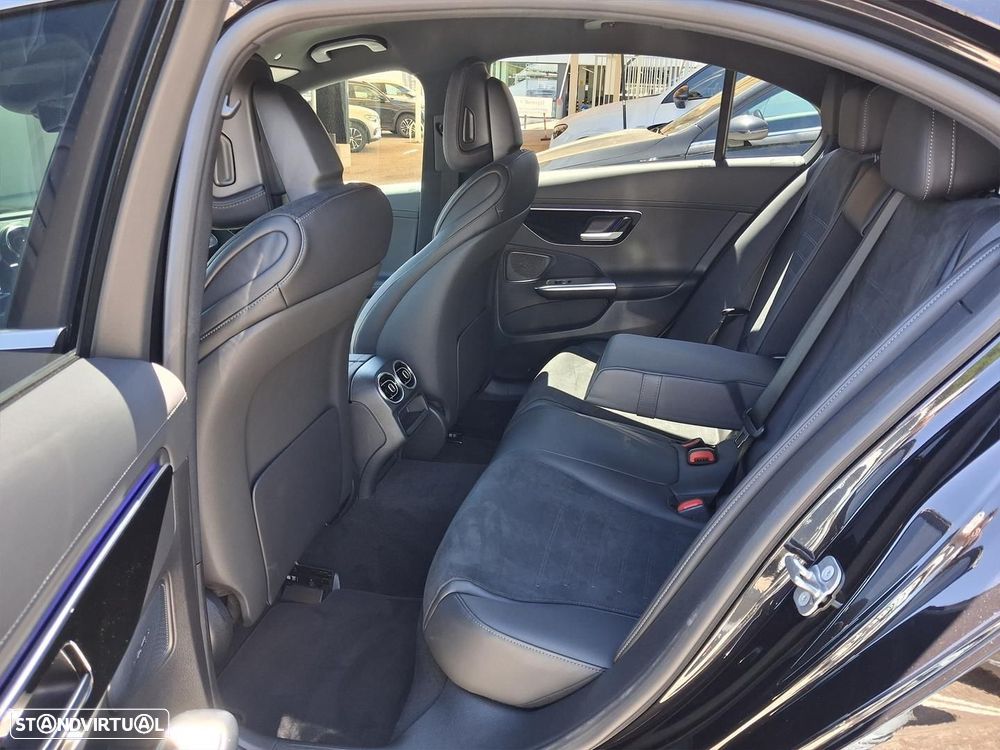 Mercedes-Benz C 300 de AMG Line - 12