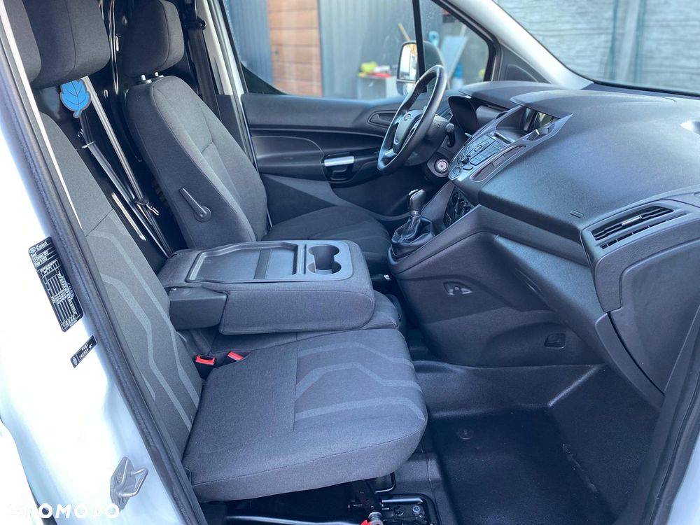 Ford CONNECT - 17