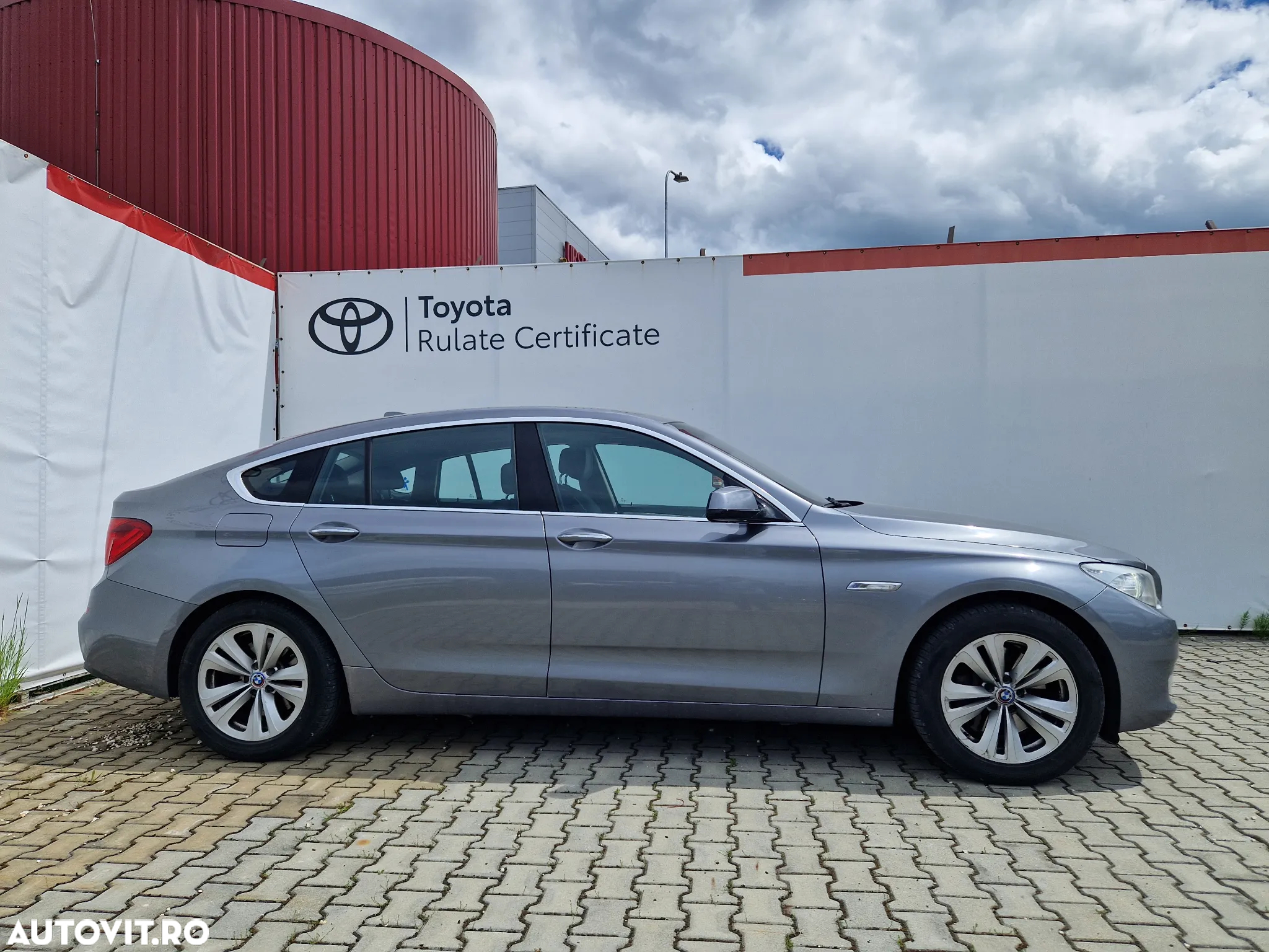 BMW Seria 5 530d Touring Aut. Luxury Line - 8