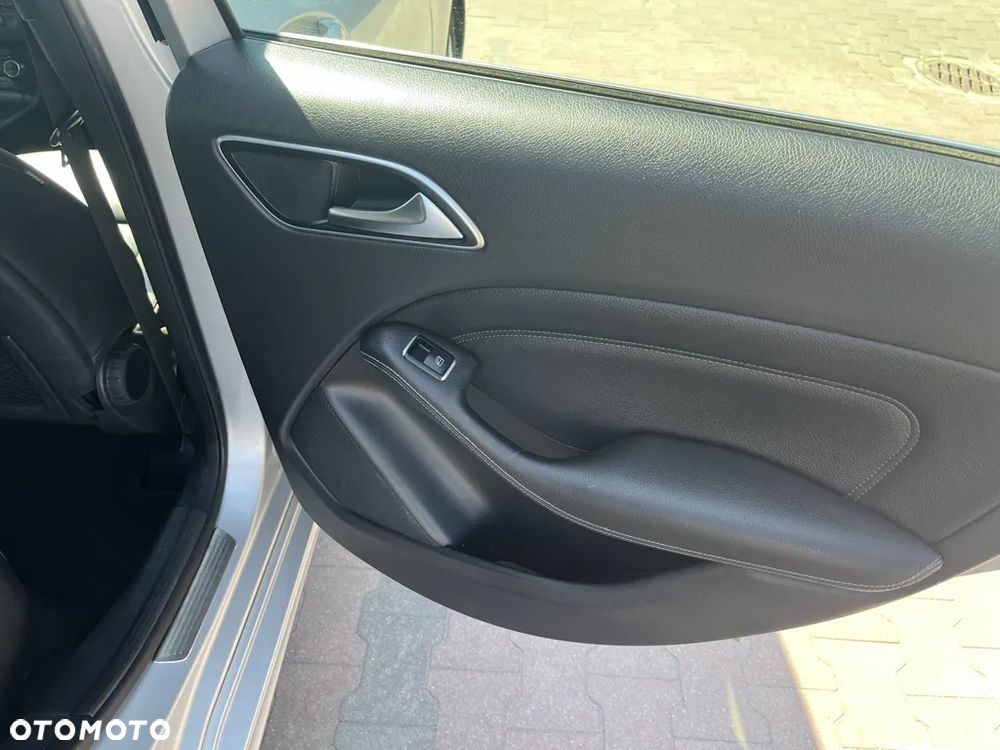 Mercedes-Benz Klasa B 180 CDI - 11