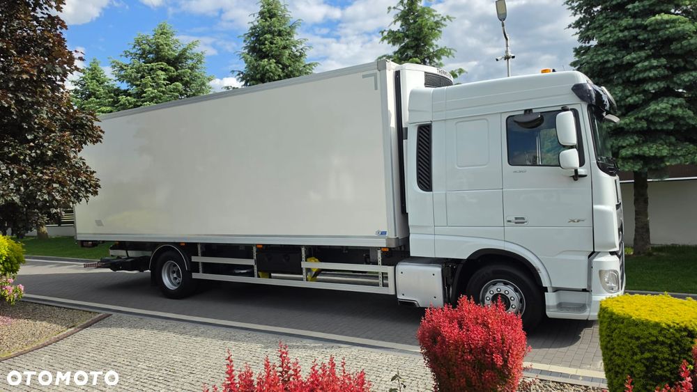 DAF XF 430/// 2022/// PRZEB: 188000 KM/// CHŁODNIA/// THERMO-KING/// WINDA/// STAN JAK NOWY! - 6