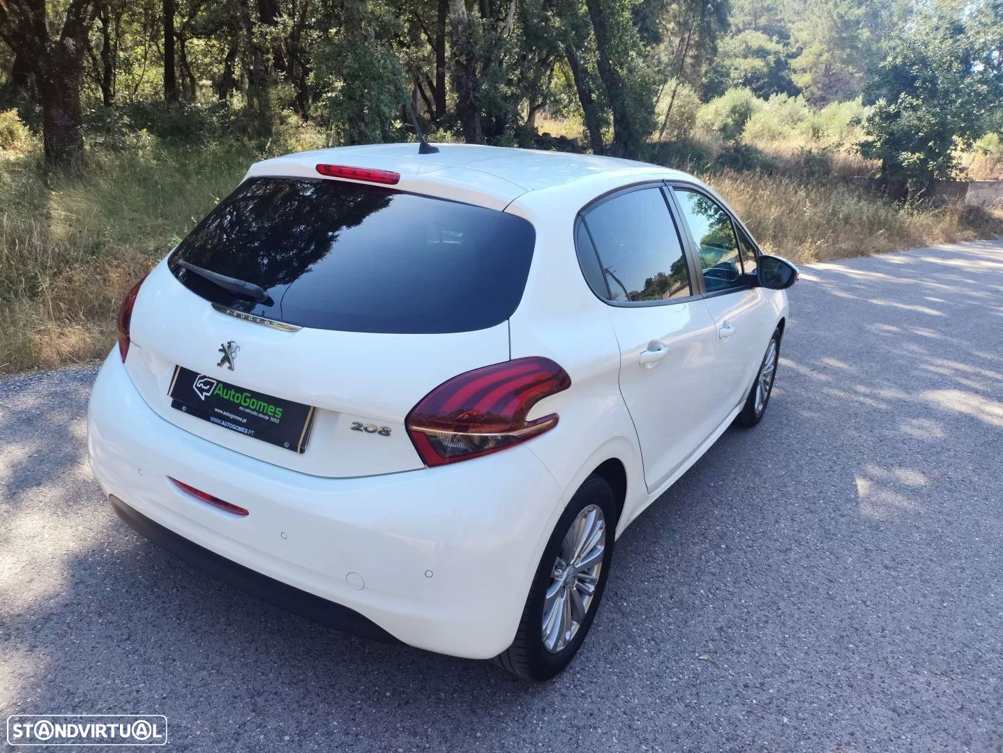 Peugeot 208 1.2 PureTech Signature - 10