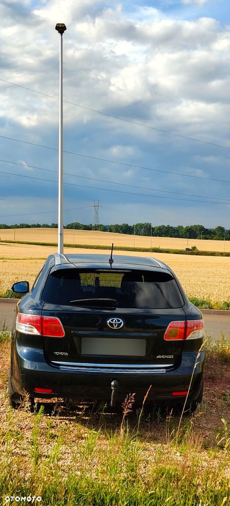 Toyota Avensis 2.0 Premium MS - 20