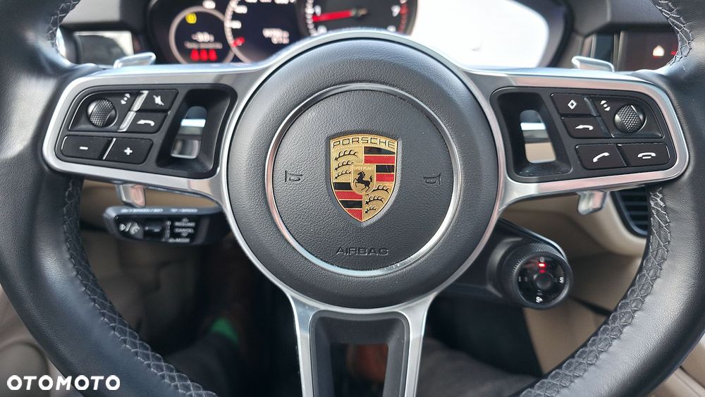 Porsche Cayenne Platinum Edition - 10