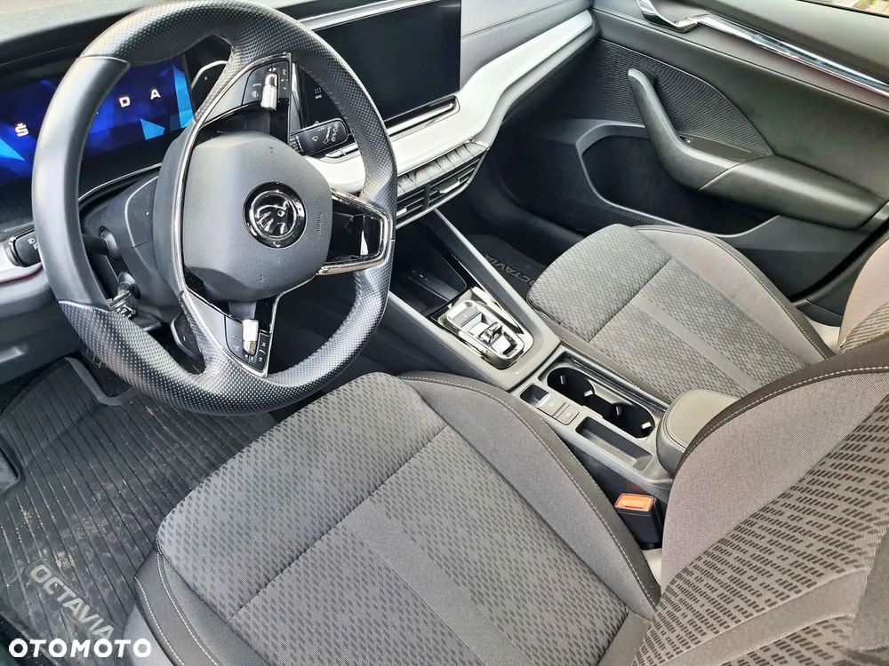 Skoda Octavia 1.5 TSI e-TEC DSG Style - 9