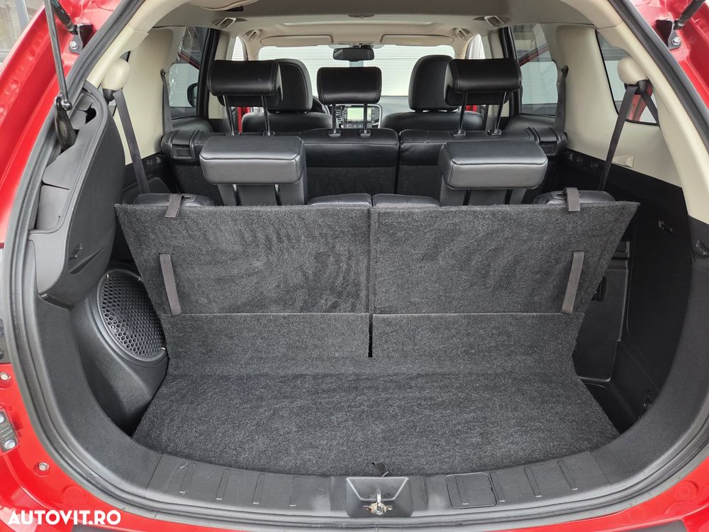 Mitsubishi Outlander - 17
