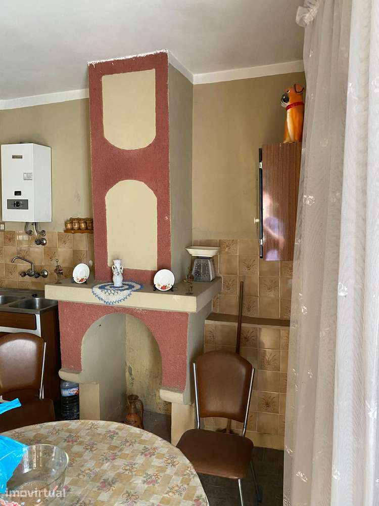 Casa em Touça , concelho de Vila Nova de Foz Côa. - Grande imagem: 4/16